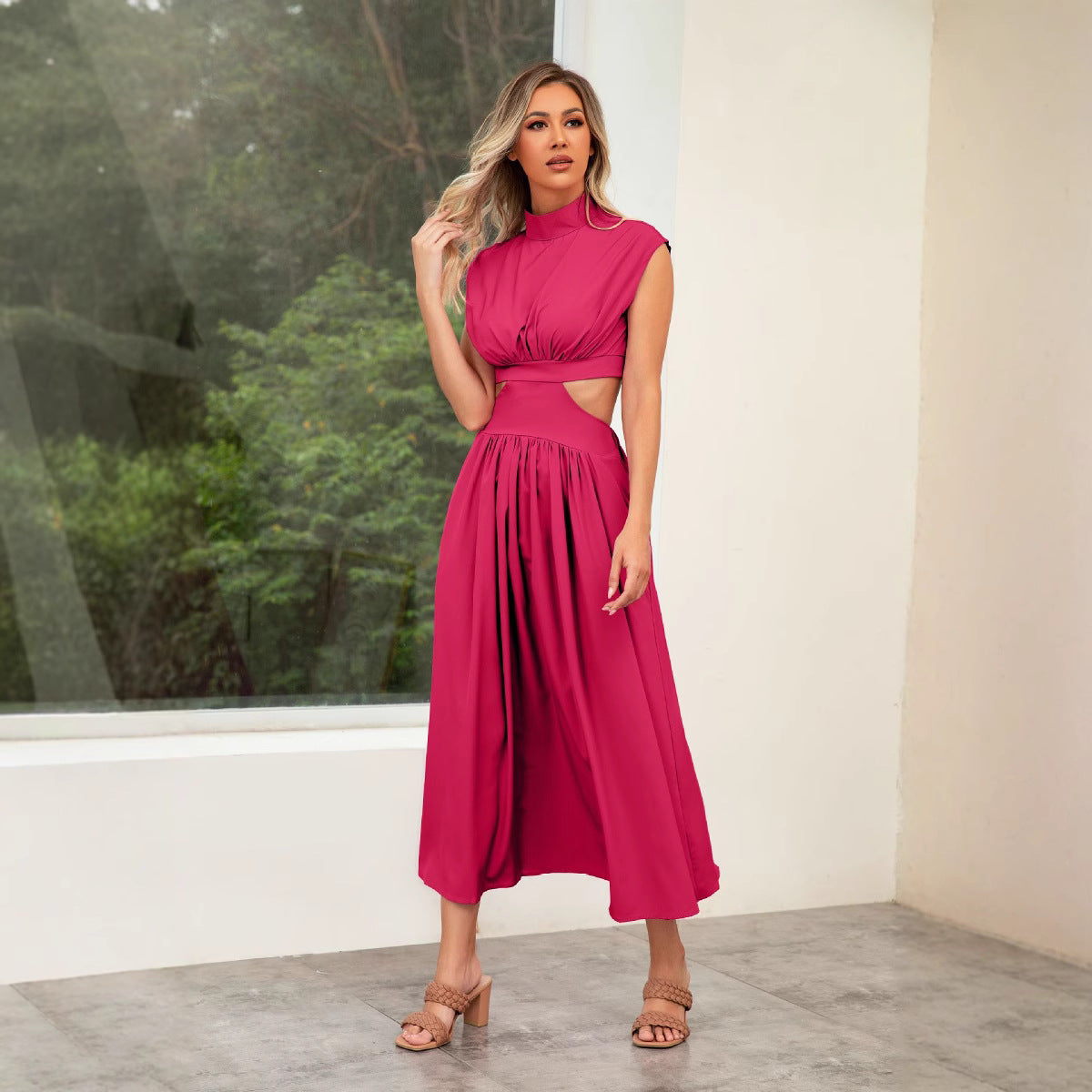 Maxi Jurk met Opstaande Kraag en Cut-Out Details voor Dames