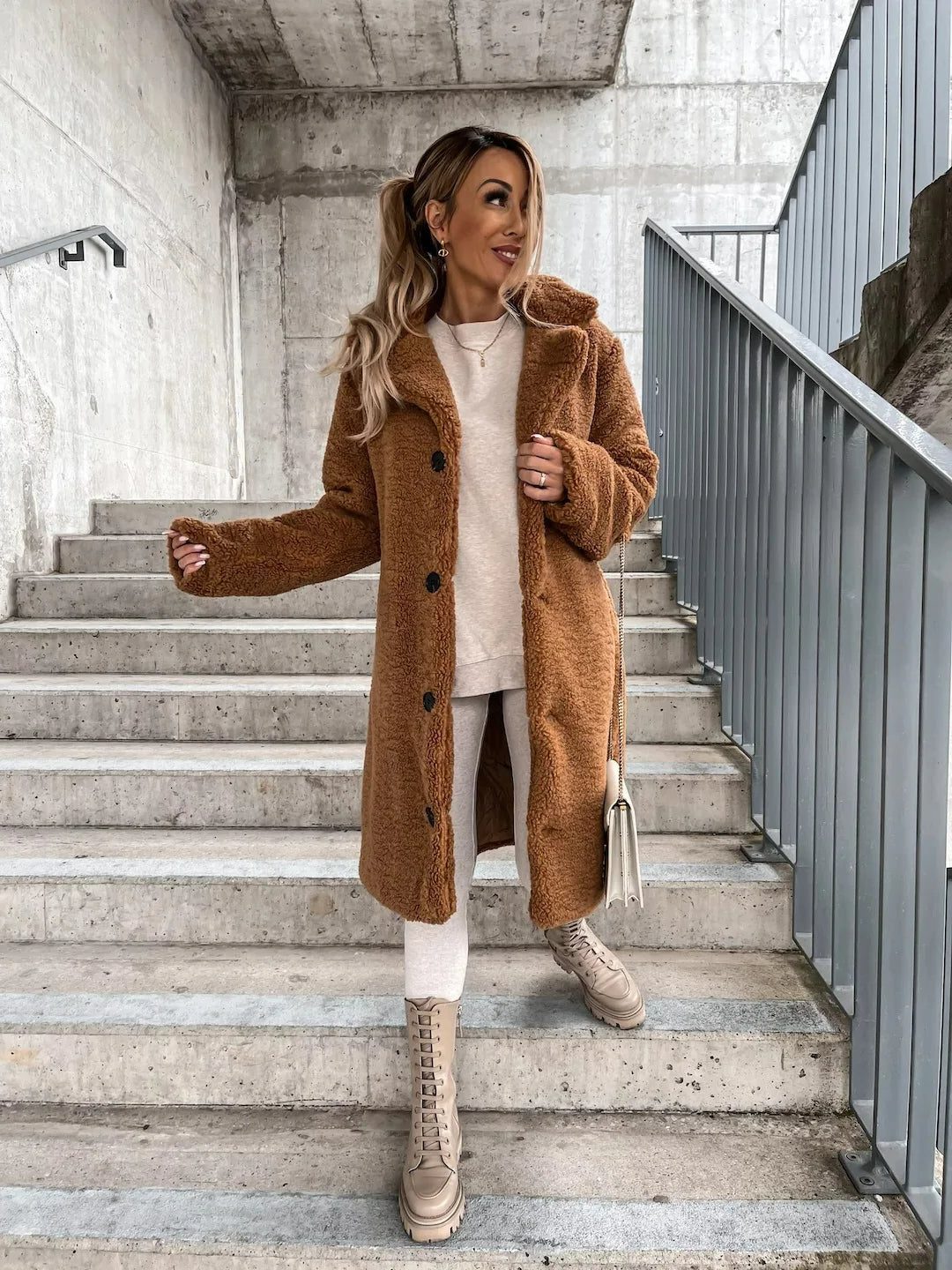 Lange Teddy Trenchcoat met Knoopsluiting voor Dames - Braun