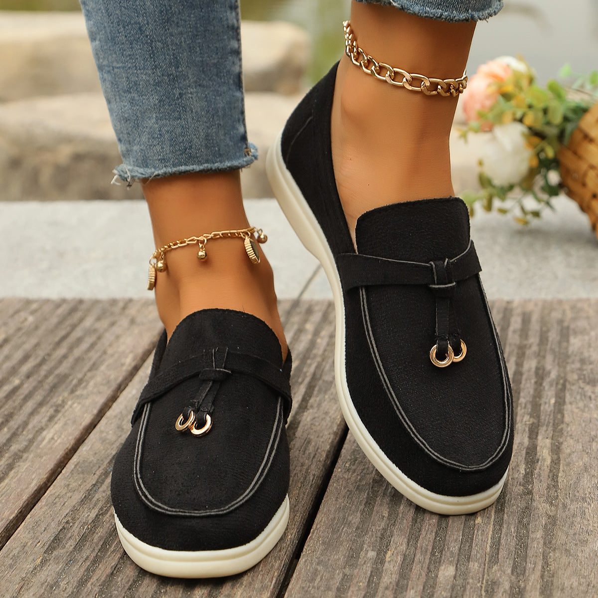 Suède Loafers met Goudkleurige Details voor Dames - Schwarz